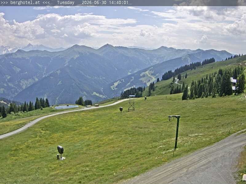 Archiv Foto Webcam Saalbach Hinterglemm - Berghotel Seidl-Alm