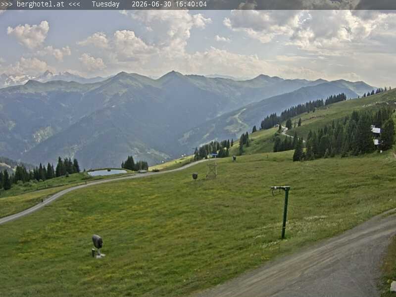 Archiv Foto Webcam Saalbach Hinterglemm - Berghotel Seidl-Alm