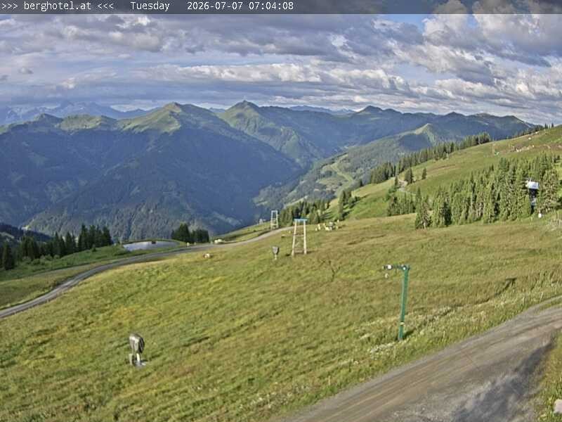 Archived image Webcam Saalbach - View from Seidl Alm