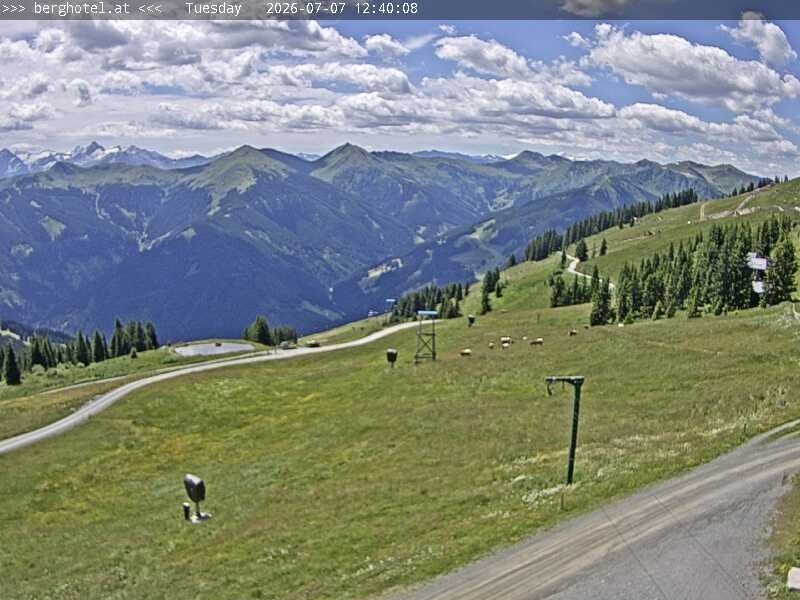 Archived image Webcam Saalbach - View from Seidl Alm