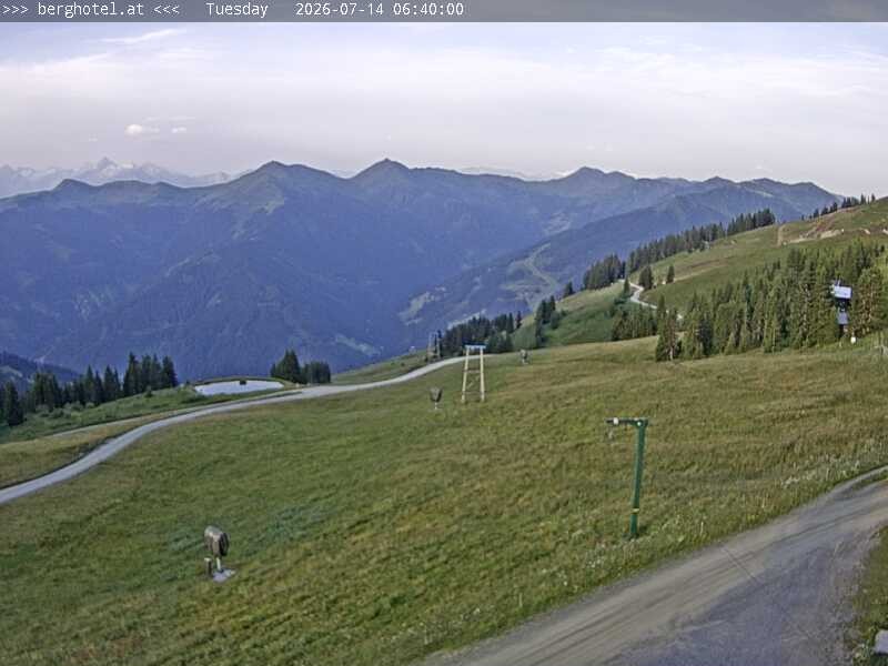 Archiv Foto Webcam Saalbach Hinterglemm - Berghotel Seidl-Alm