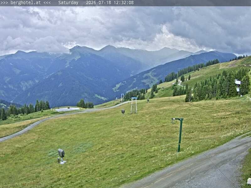 Archived image Webcam Saalbach - View from Seidl Alm