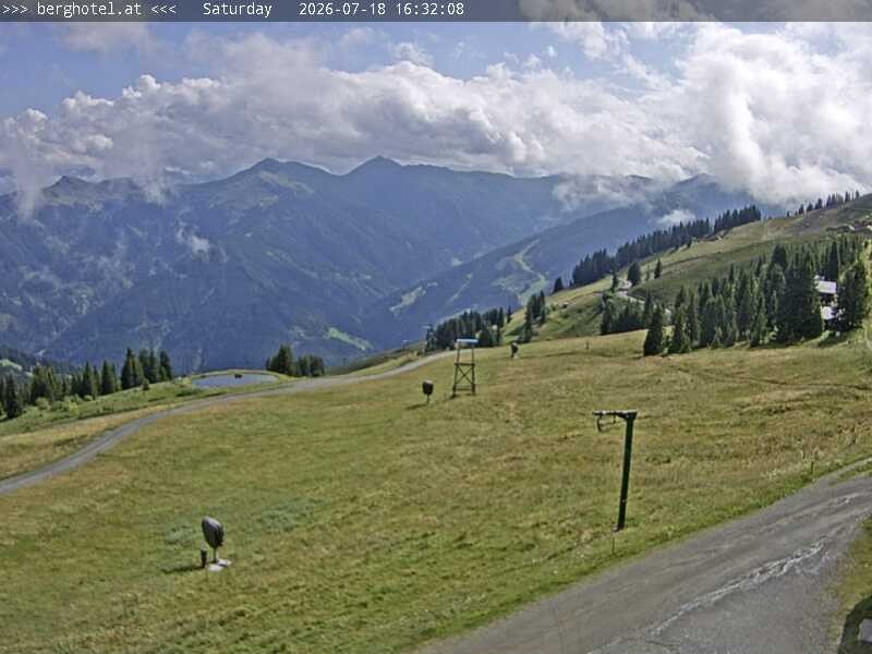 Archived image Webcam Saalbach - View from Seidl Alm