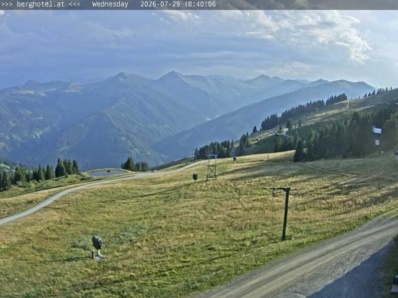 Archived image Webcam Saalbach - View from Seidl Alm
