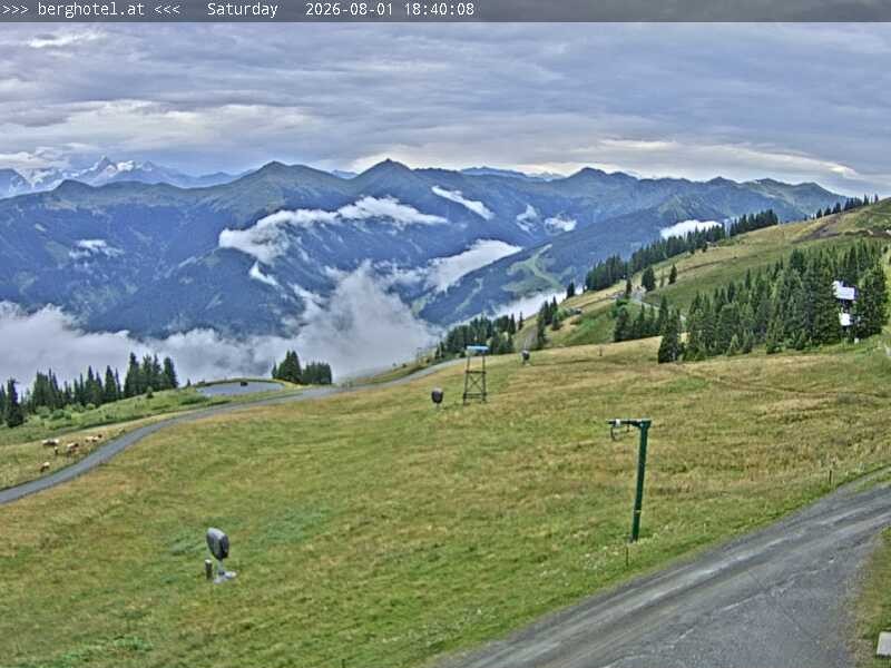 Archiv Foto Webcam Saalbach Hinterglemm - Berghotel Seidl-Alm