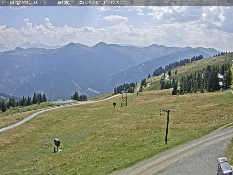 Archiv Foto Webcam Saalbach Hinterglemm - Berghotel Seidl-Alm