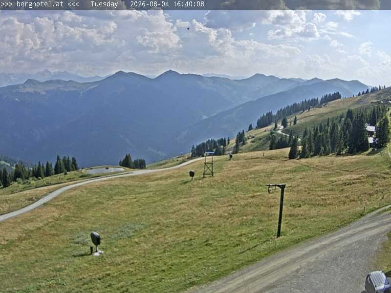 Archiv Foto Webcam Saalbach Hinterglemm - Berghotel Seidl-Alm