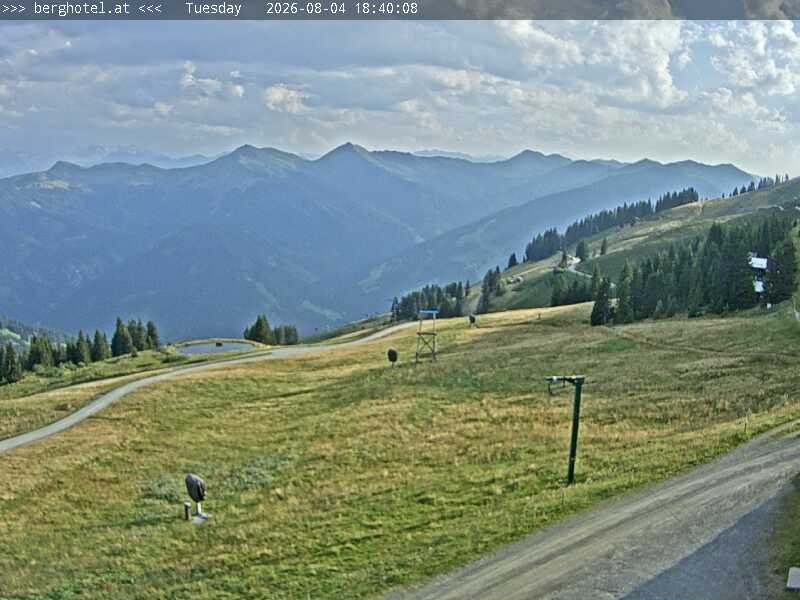Archiv Foto Webcam Saalbach Hinterglemm - Berghotel Seidl-Alm