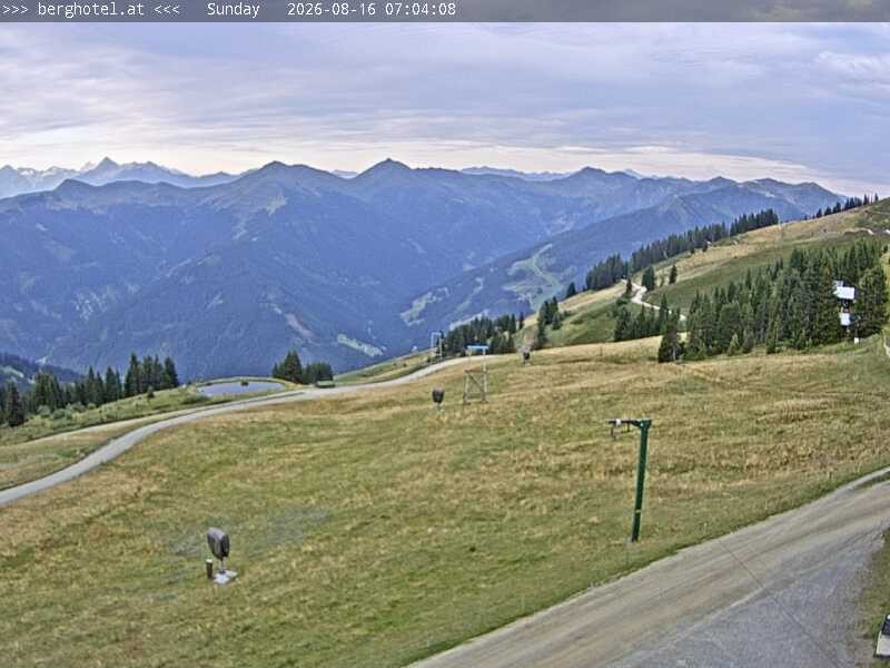 Archiv Foto Webcam Saalbach Hinterglemm - Berghotel Seidl-Alm