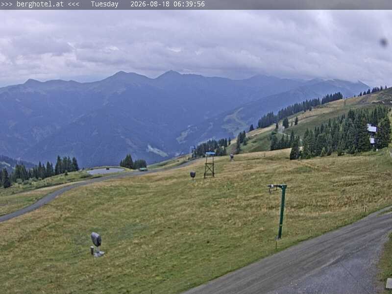 Archiv Foto Webcam Saalbach Hinterglemm - Berghotel Seidl-Alm