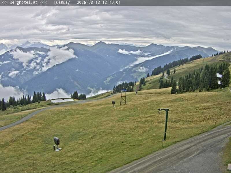 Archiv Foto Webcam Saalbach Hinterglemm - Berghotel Seidl-Alm