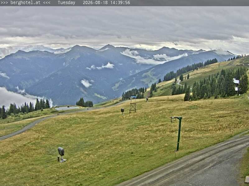 Archiv Foto Webcam Saalbach Hinterglemm - Berghotel Seidl-Alm