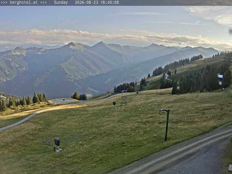 Archiv Foto Webcam Saalbach Hinterglemm - Berghotel Seidl-Alm