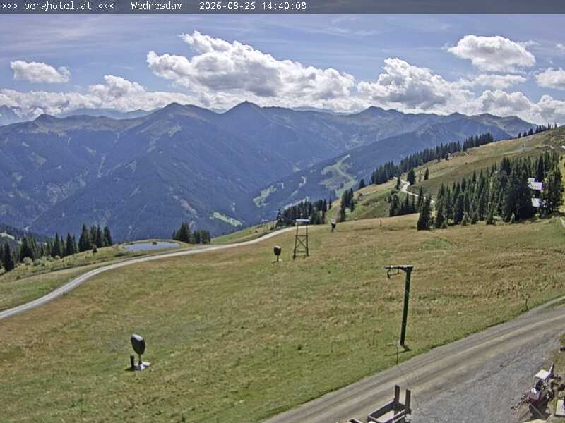 Archiv Foto Webcam Saalbach Hinterglemm - Berghotel Seidl-Alm