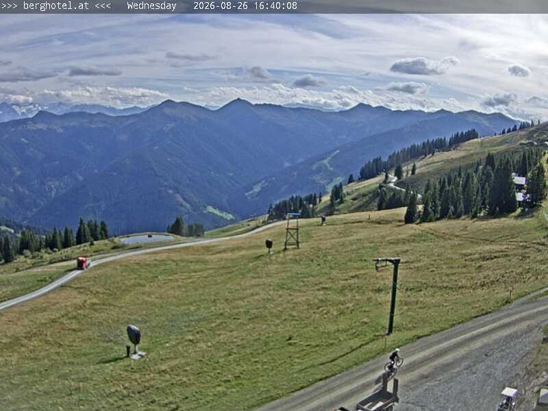 Archiv Foto Webcam Saalbach Hinterglemm - Berghotel Seidl-Alm