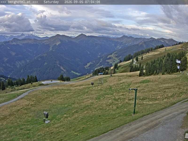 Archiv Foto Webcam Saalbach Hinterglemm - Berghotel Seidl-Alm