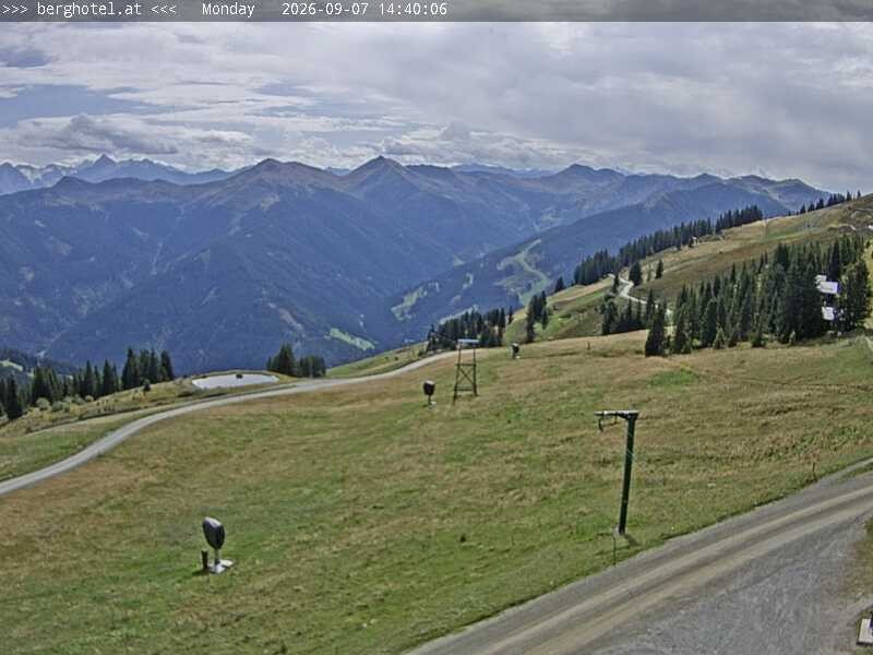 Archiv Foto Webcam Saalbach Hinterglemm - Berghotel Seidl-Alm
