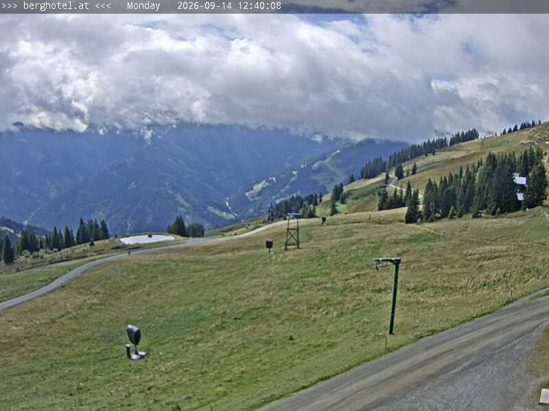 Archiv Foto Webcam Saalbach Hinterglemm - Berghotel Seidl-Alm