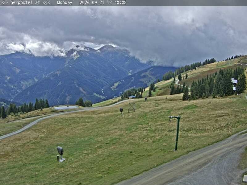 Archiv Foto Webcam Saalbach Hinterglemm - Berghotel Seidl-Alm