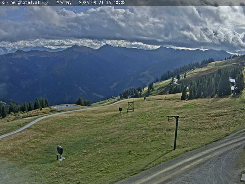 Archiv Foto Webcam Saalbach Hinterglemm - Berghotel Seidl-Alm