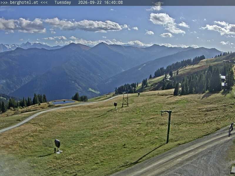 Archiv Foto Webcam Saalbach Hinterglemm - Berghotel Seidl-Alm