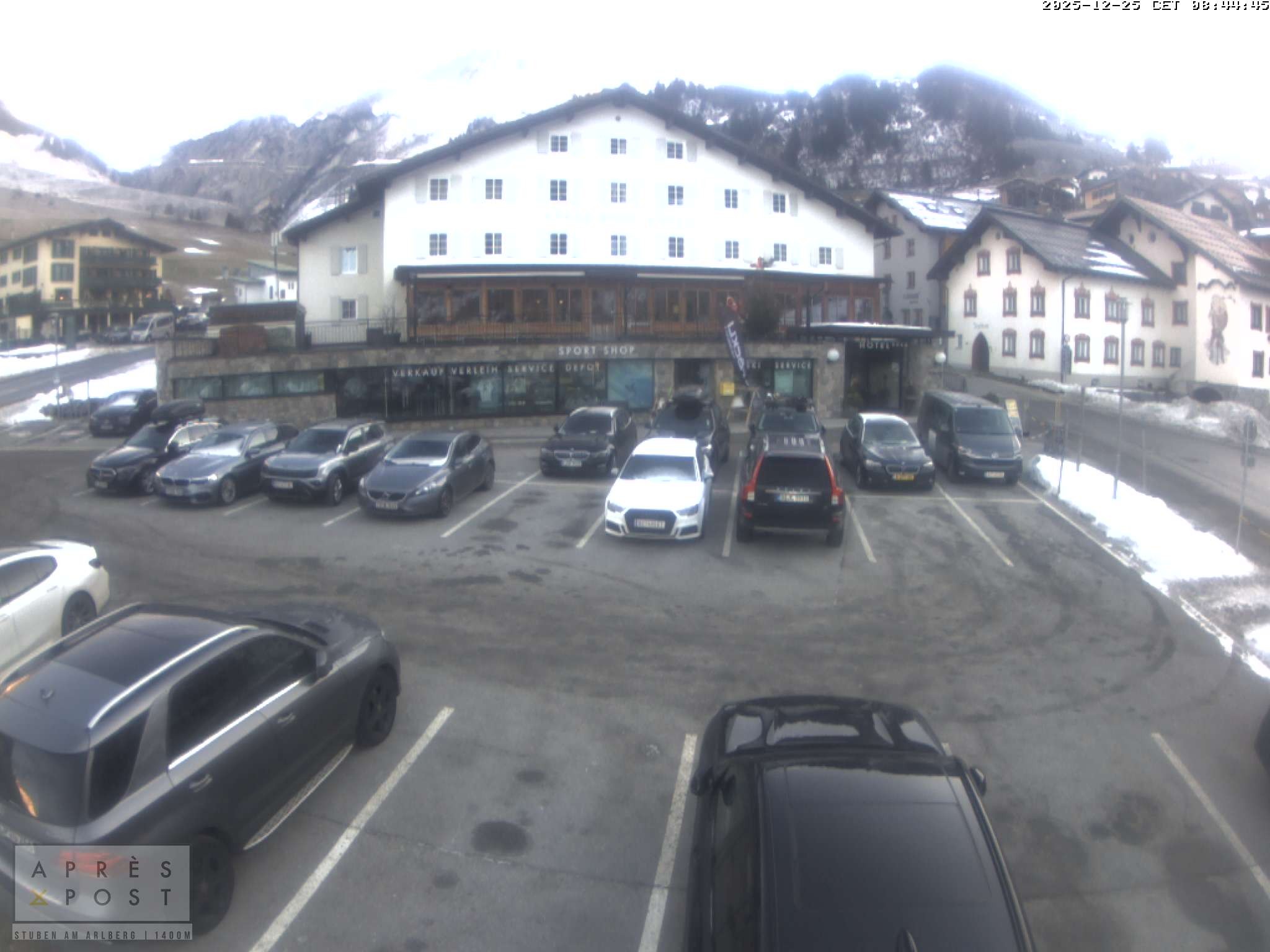 Archiv Foto Webcam Stuben am Arlberg - Blick auf das Après Post Hotel