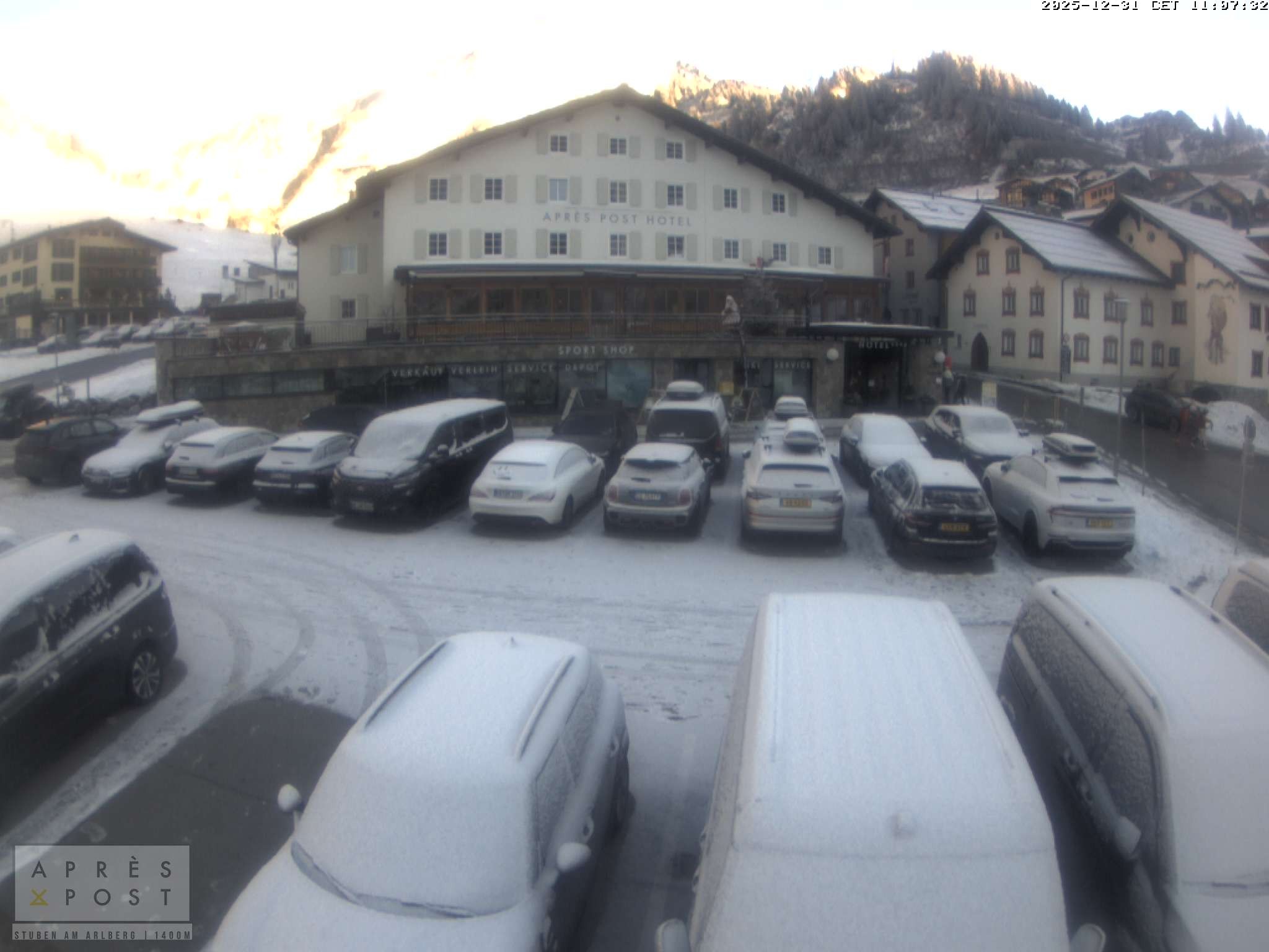 Archiv Foto Webcam Stuben am Arlberg - Blick auf das Après Post Hotel