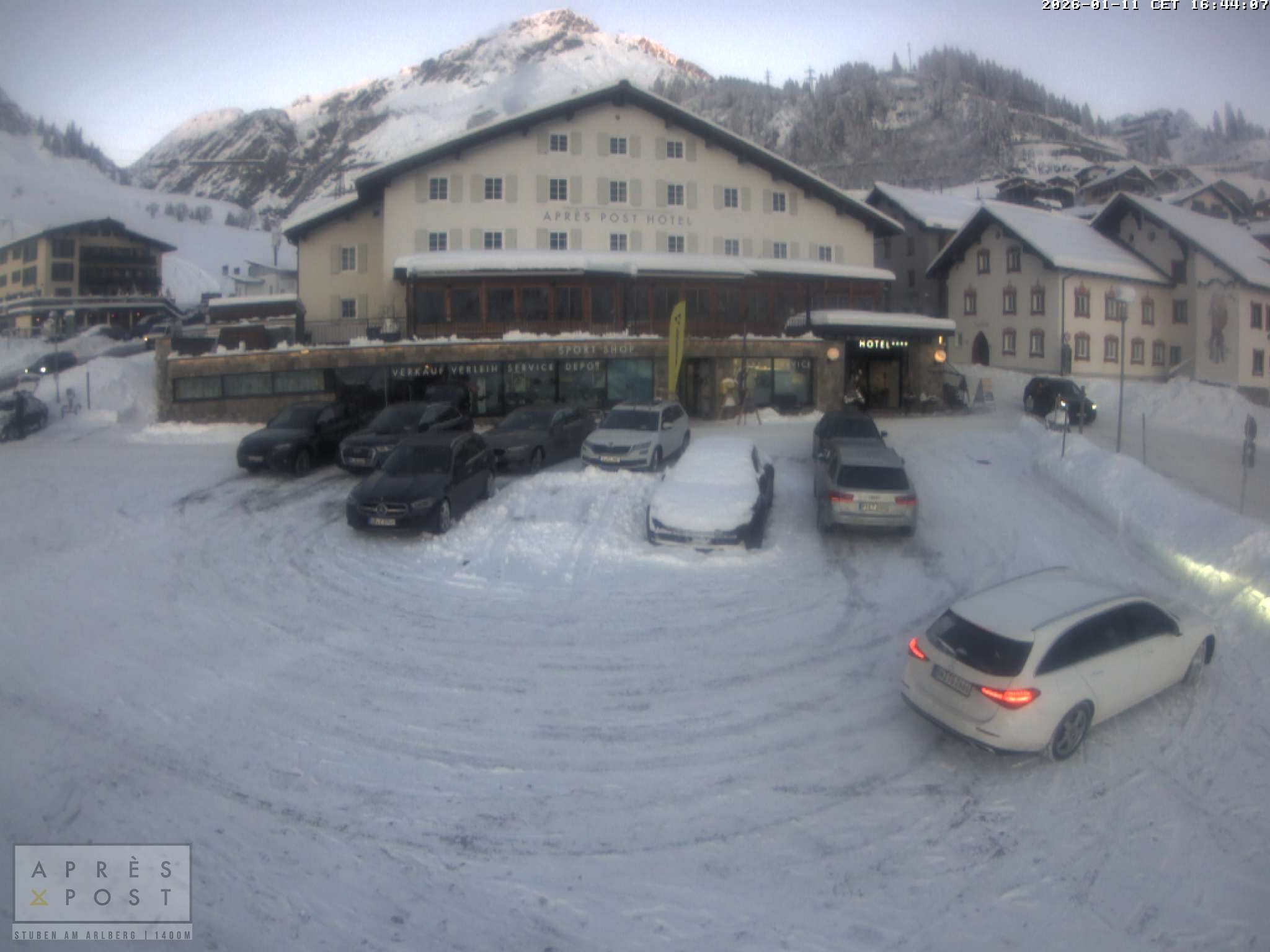 Archiv Foto Webcam Stuben am Arlberg - Blick auf das Après Post Hotel