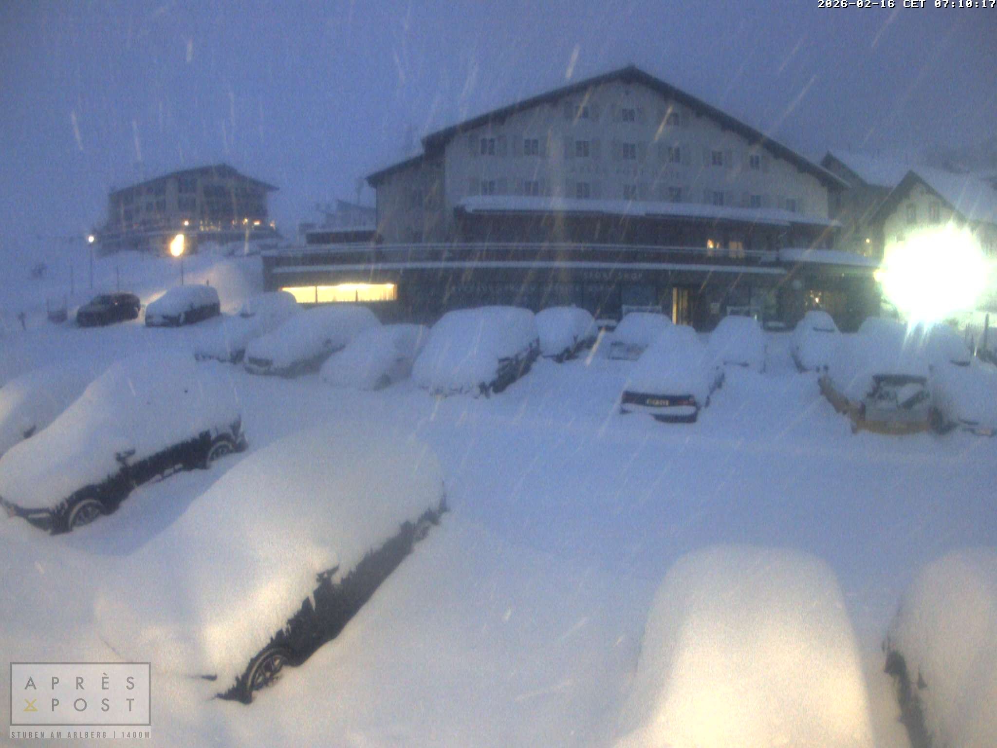 Archiv Foto Webcam Stuben am Arlberg - Blick auf das Après Post Hotel