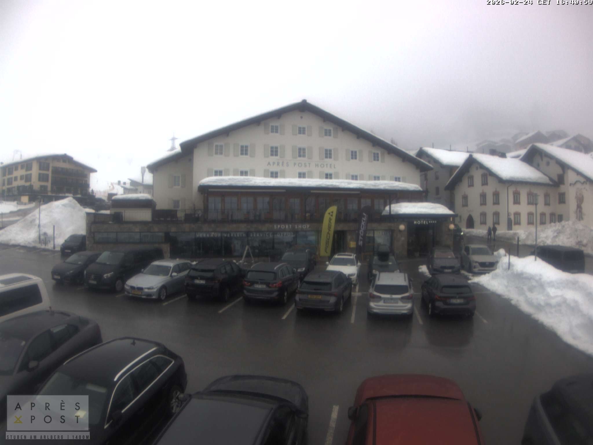 Archiv Foto Webcam Stuben am Arlberg - Blick auf das Après Post Hotel