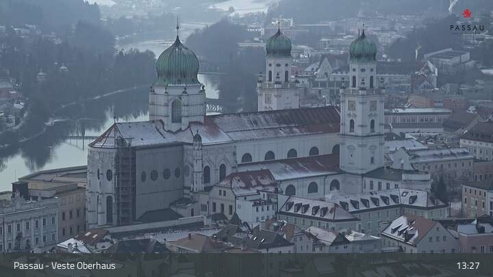 Archiv Foto Webcam Passau: Blick von der Veste Oberhaus auf Donau und Altstadt