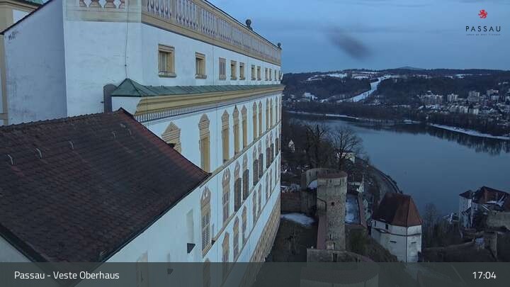 Archiv Foto Webcam Passau: Blick von der Veste Oberhaus auf Donau und Altstadt