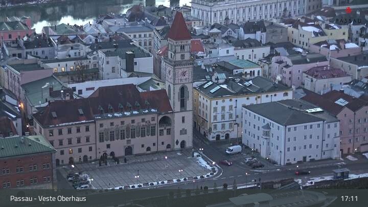 Archiv Foto Webcam Passau: Blick von der Veste Oberhaus auf Donau und Altstadt