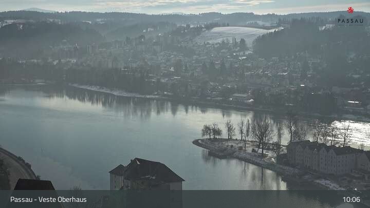 Archiv Foto Webcam Passau: Blick von der Veste Oberhaus auf Donau und Altstadt