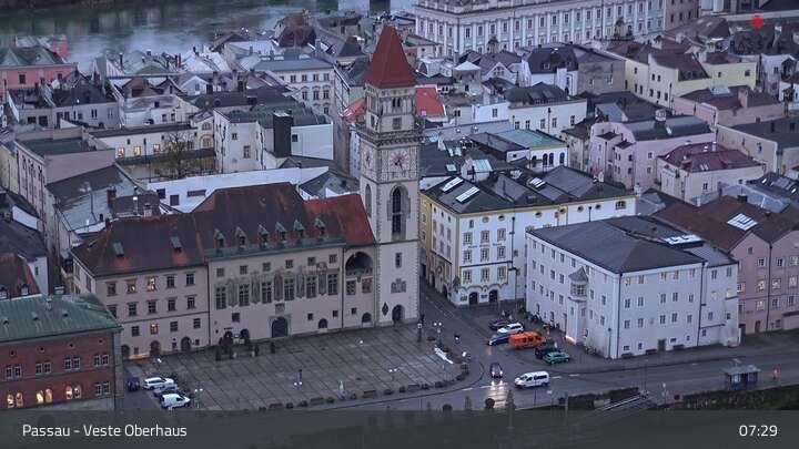 Archiv Foto Webcam Passau: Blick von der Veste Oberhaus auf Donau und Altstadt
