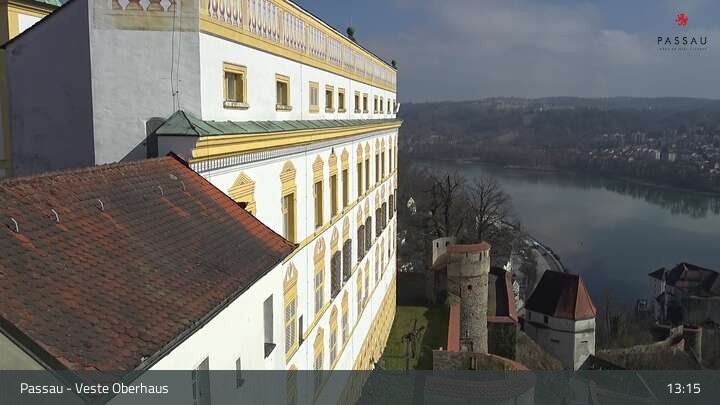 Archiv Foto Webcam Passau: Blick von der Veste Oberhaus auf Donau und Altstadt