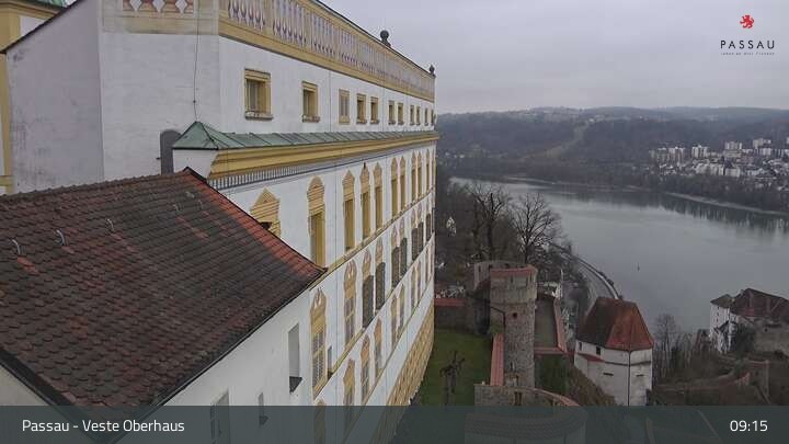 Archiv Foto Webcam Passau: Blick von der Veste Oberhaus auf Donau und Altstadt