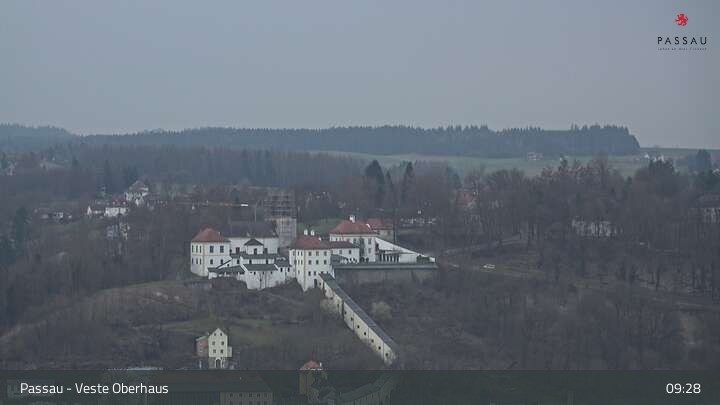 Archiv Foto Webcam Passau: Blick von der Veste Oberhaus auf Donau und Altstadt