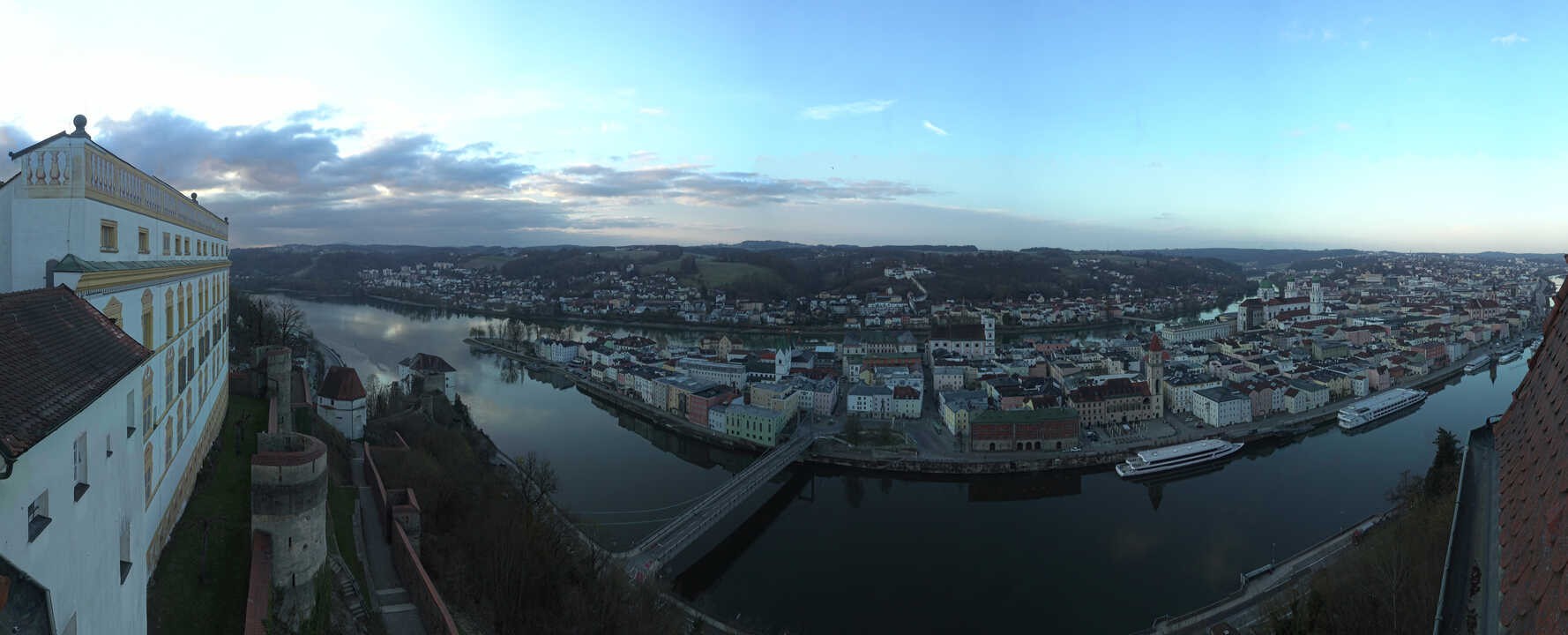 Archiv Foto Webcam Passau: Blick von der Veste Oberhaus auf Donau und Altstadt