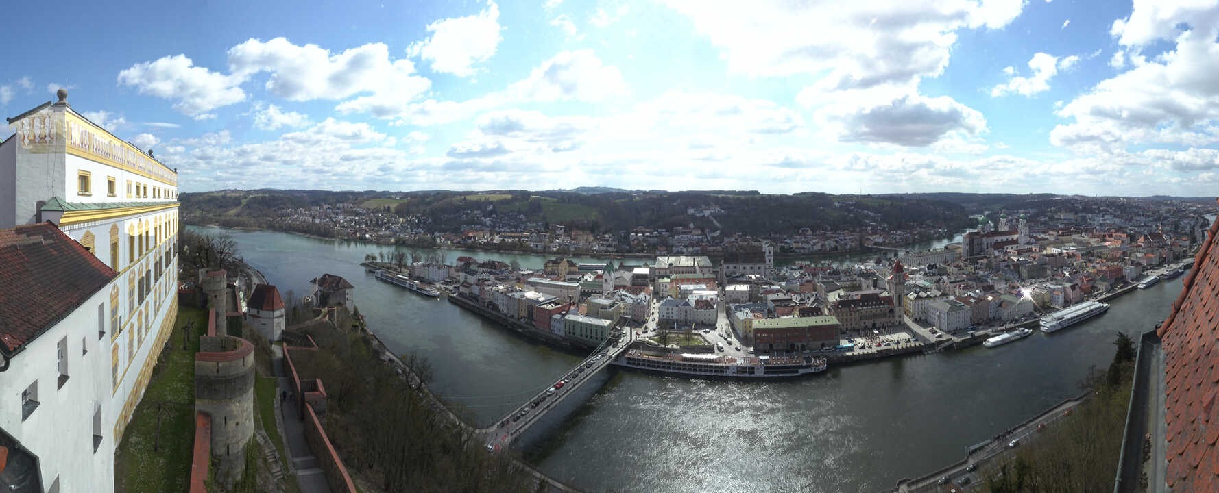 Archiv Foto Webcam Passau: Blick von der Veste Oberhaus auf Donau und Altstadt