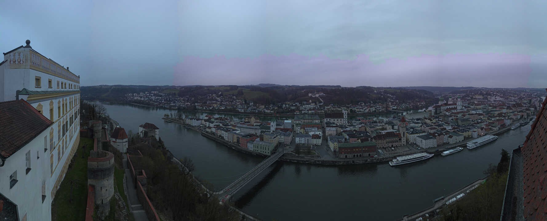 Archiv Foto Webcam Passau: Blick von der Veste Oberhaus auf Donau und Altstadt