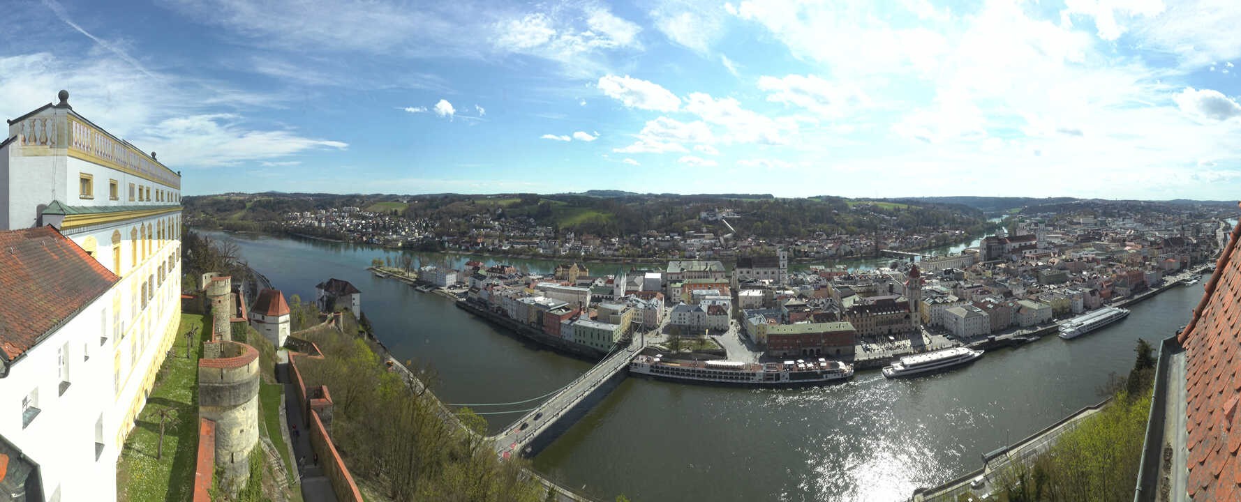 Archiv Foto Webcam Passau: Blick von der Veste Oberhaus auf Donau und Altstadt