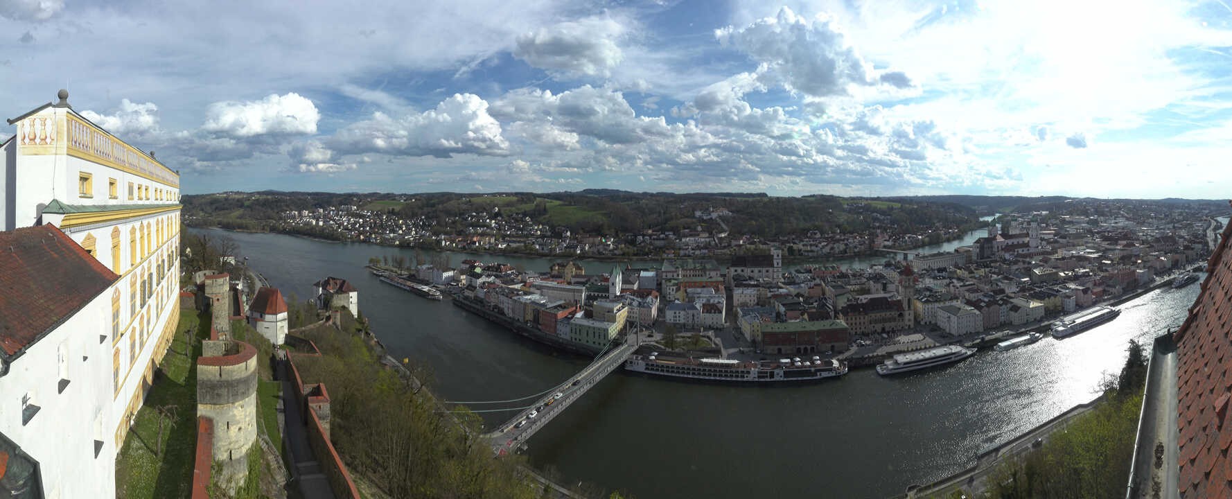 Archiv Foto Webcam Passau: Blick von der Veste Oberhaus auf Donau und Altstadt