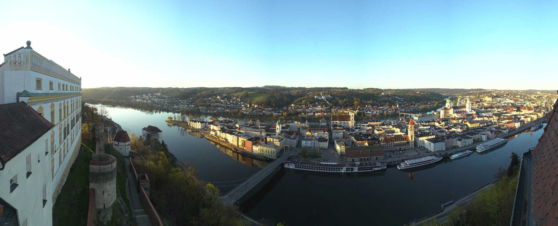 Archiv Foto Webcam Passau: Blick von der Veste Oberhaus auf Donau und Altstadt
