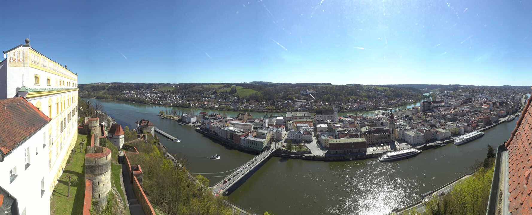 Archiv Foto Webcam Passau: Blick von der Veste Oberhaus auf Donau und Altstadt