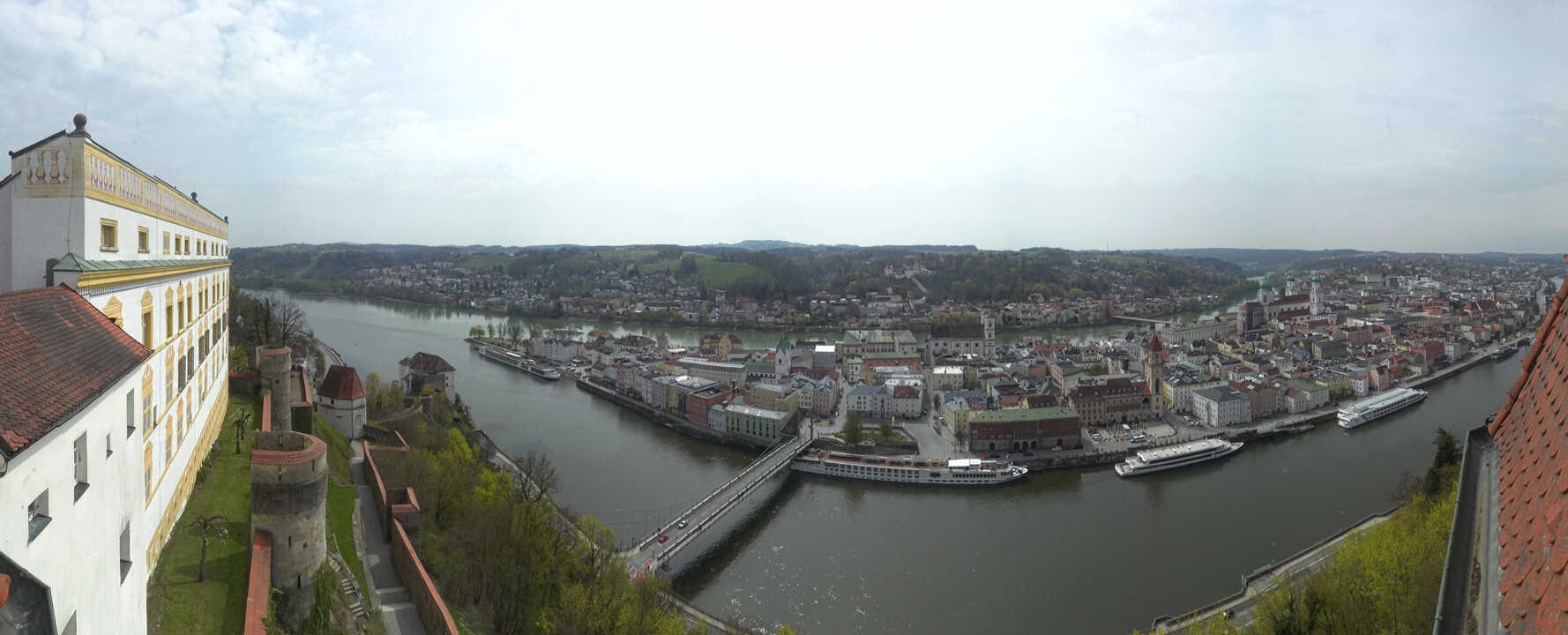 Archiv Foto Webcam Passau: Blick von der Veste Oberhaus auf Donau und Altstadt