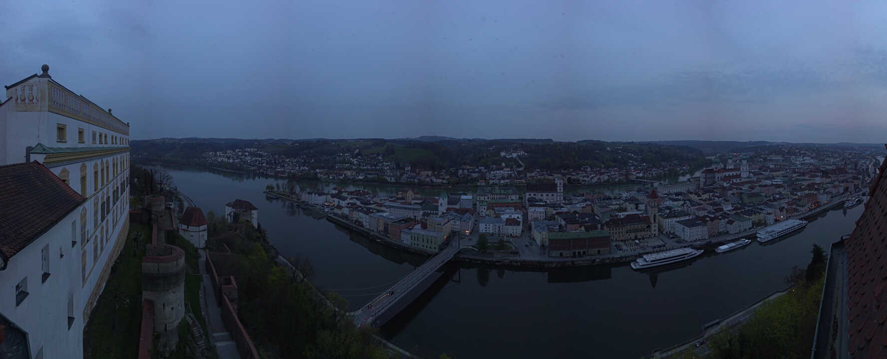Archiv Foto Webcam Passau: Blick von der Veste Oberhaus auf Donau und Altstadt