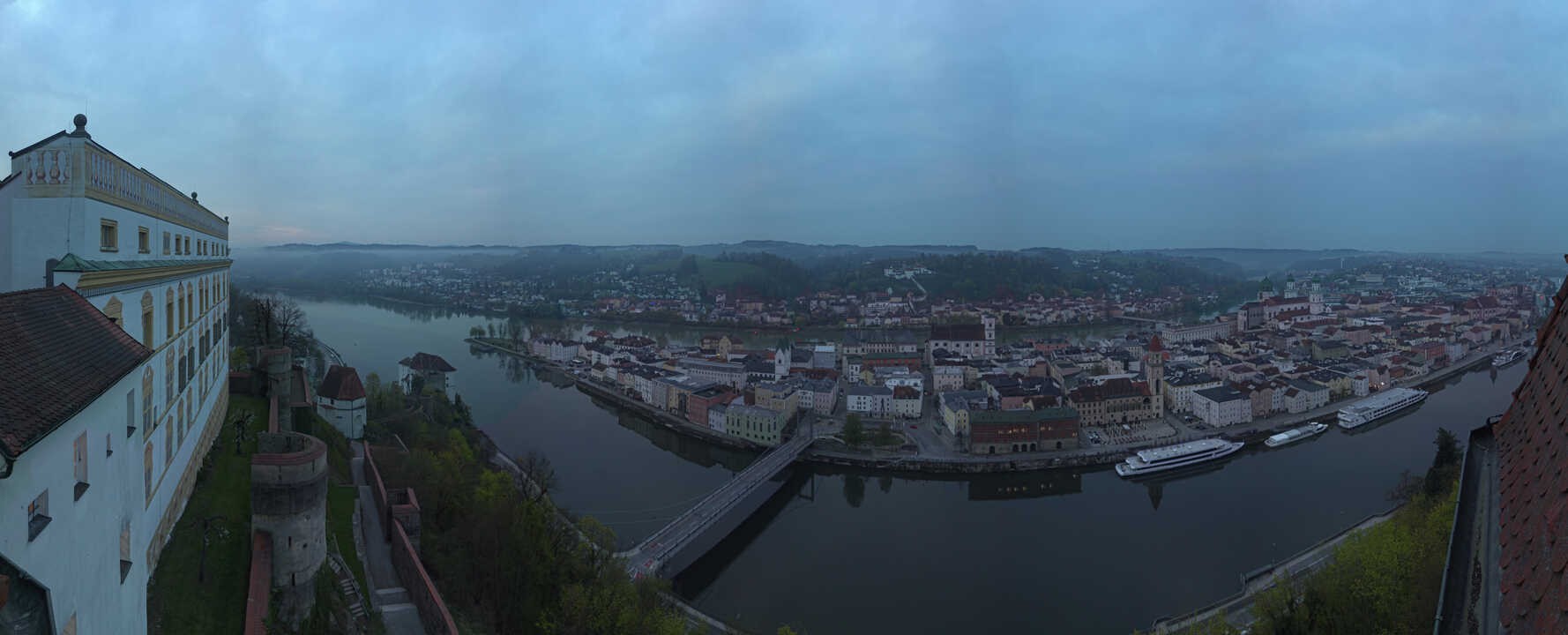 Archiv Foto Webcam Passau: Blick von der Veste Oberhaus auf Donau und Altstadt