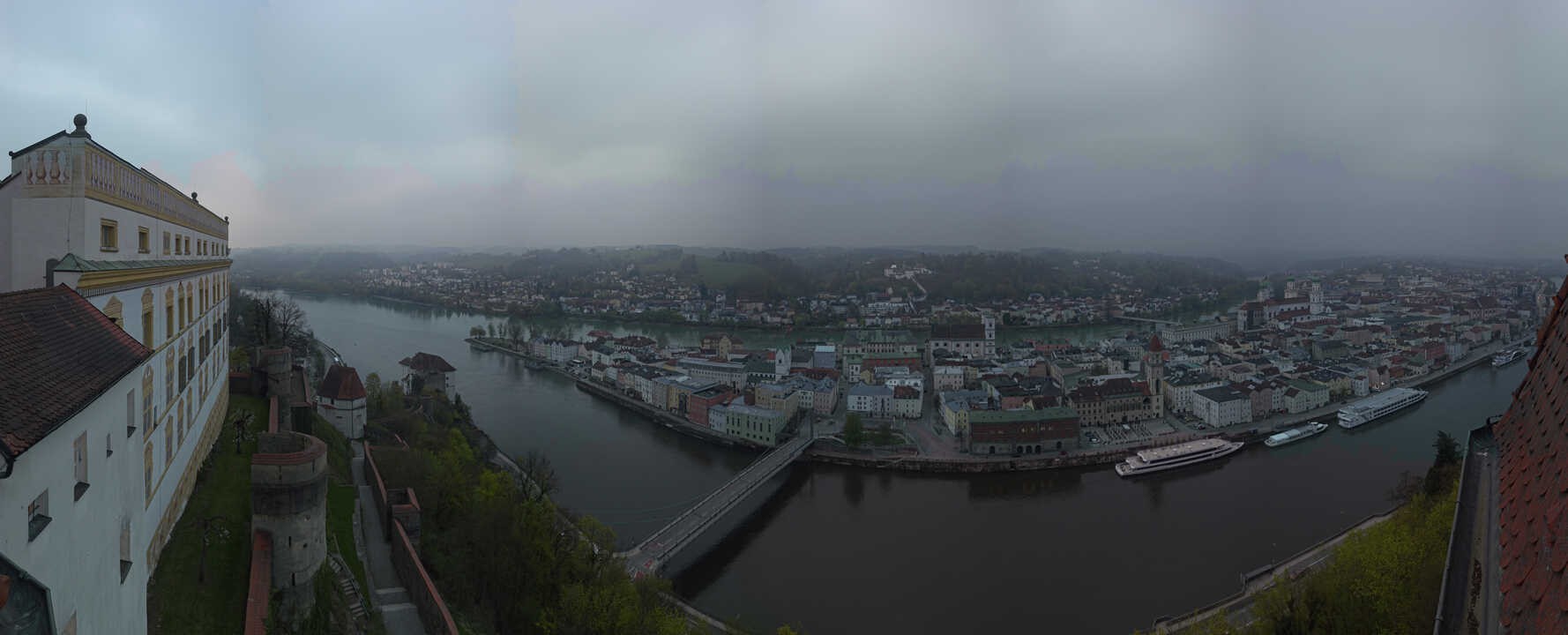 Archiv Foto Webcam Passau: Blick von der Veste Oberhaus auf Donau und Altstadt
