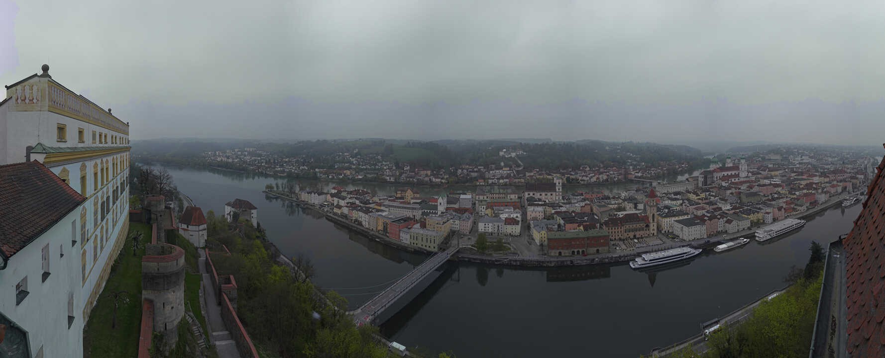 Archiv Foto Webcam Passau: Blick von der Veste Oberhaus auf Donau und Altstadt